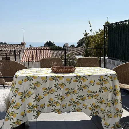 Villa La Casa De Flores *